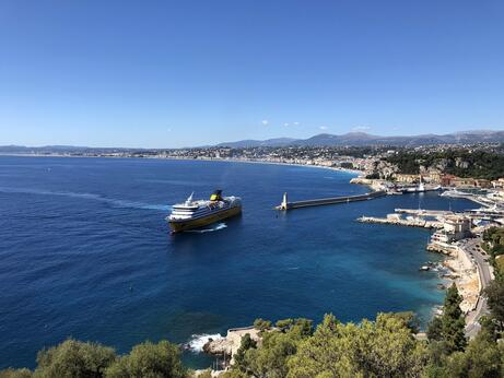 Private Sightseeing Tour of Nice by Minivan with Driver-guide