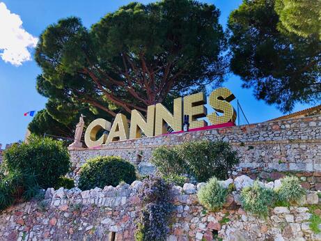 Private Sightseeing Tour to Cannes and Antibes by Minivan with Driver-guide